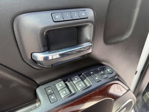 Used 2019 GMC Sierra 3500 SLT w/ Duramax Plus Package AWD/4WD image 17