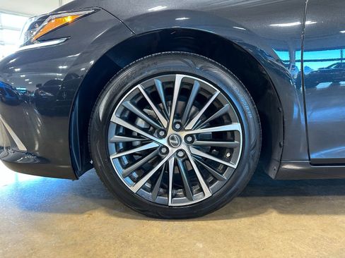 Used 2022 Lexus ES 350 w/ Premium Package image 10