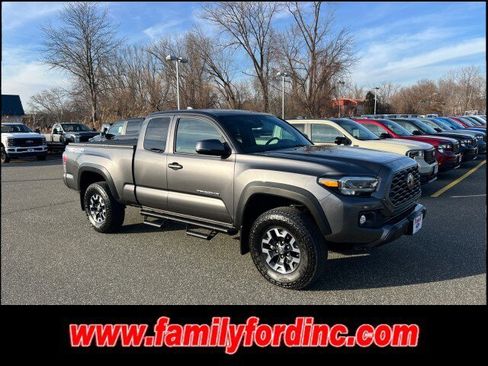 Used 2021 Toyota Tacoma TRD Off-Road w/ TRD Premium Off Road Package image 1