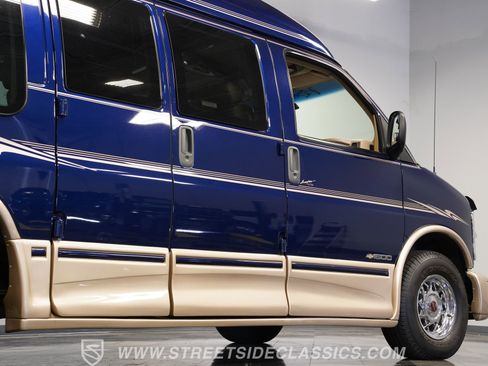 Used 2001 Chevrolet Express 1500 w/ Preferred Equipment Group 3 image 28