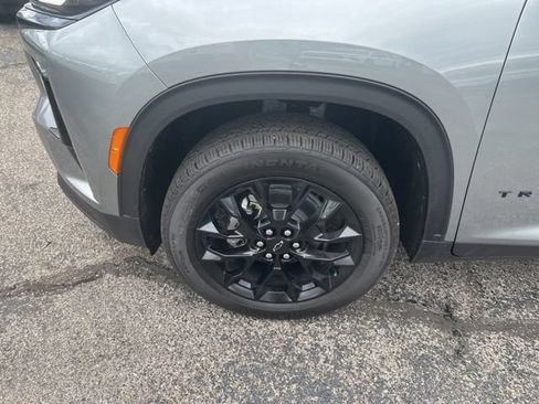 New 2026 Chevrolet Traverse LT w/ Midnight/Sport Edition FWD image 10