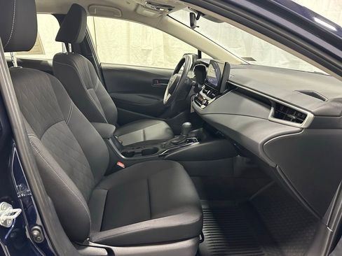 Used 2025 Toyota Corolla LE image 58