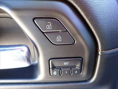 Used 2021 GMC Sierra 1500 AT4 image 12