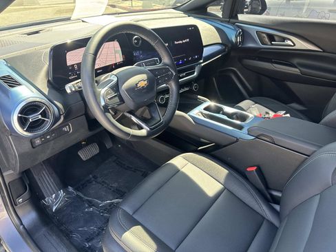 Used 2026 Chevrolet Equinox EV LT AWD/4WD image 13