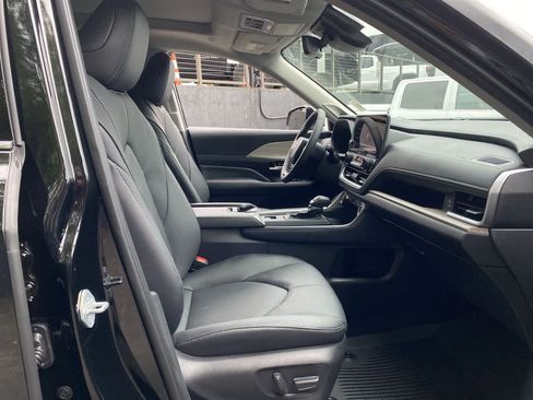 Used 2026 Toyota Grand Highlander AWD image 19