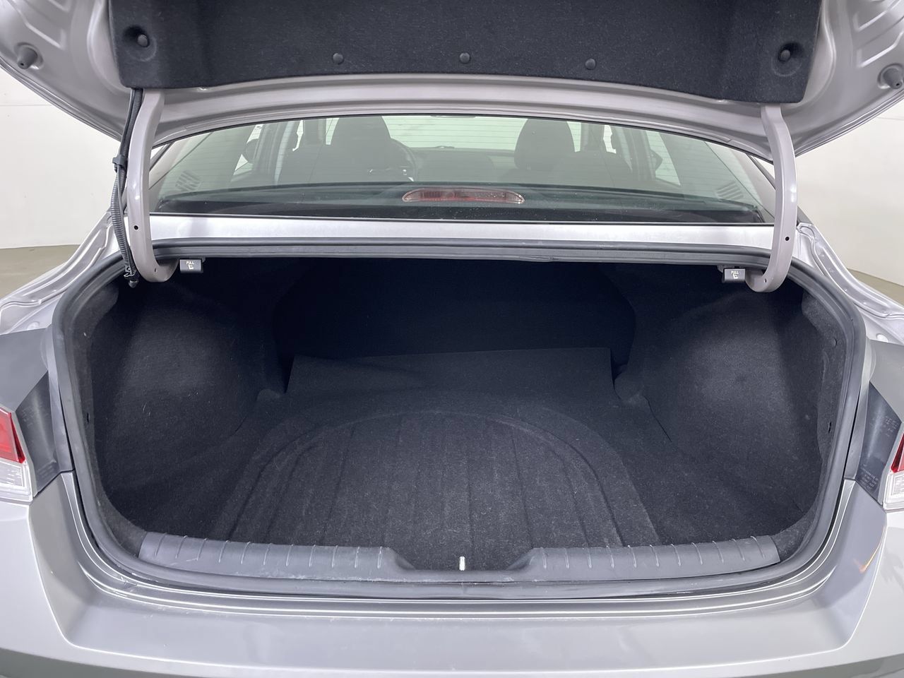 Used 2021 Hyundai Elantra SEL FWD image 20