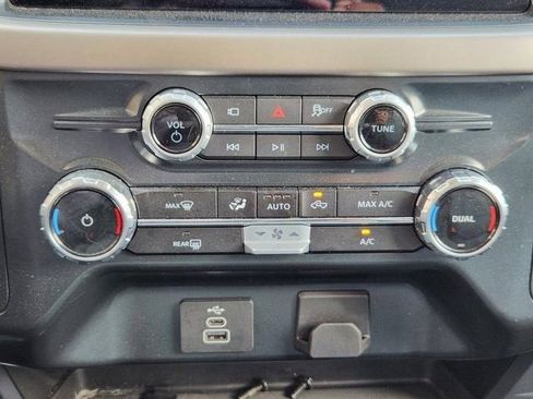 Used 2025 Ford F150 XLT w/ Equipment Group 301A Standard image 17
