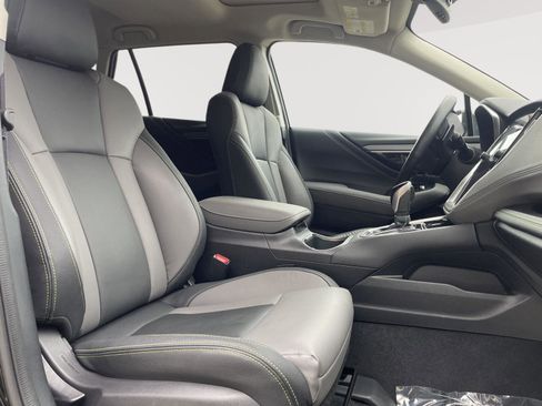 Used 2025 Subaru Outback Onyx Edition image 3