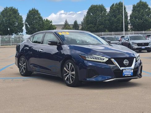 Used 2019 Nissan Maxima 3.5 SL w/ Floor Mat Group FWD image 4