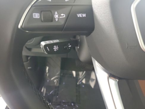 Certified 2025 Audi Q5 2.0T Premium Plus image 15