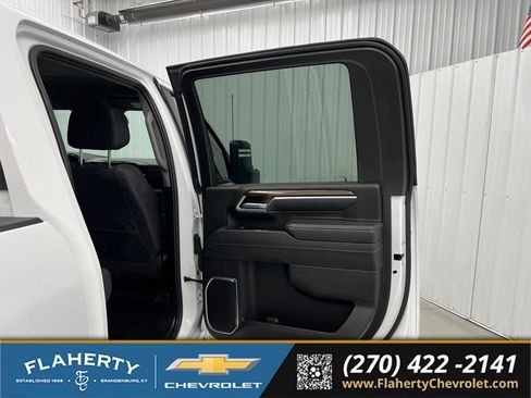Used 2025 Chevrolet Silverado 2500 LT w/ Convenience Package AWD/4WD image 12