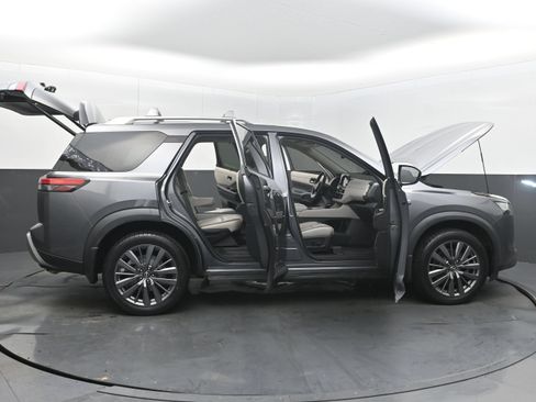 Used 2022 Nissan Pathfinder SL w/ SL Premium Package AWD/4WD image 45