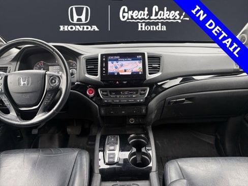 Used 2017 Honda Pilot Touring image 12