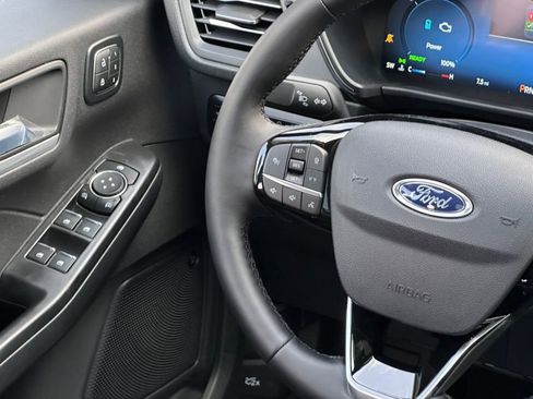 New 2025 Ford Escape SE w/ PHEV Premium Package image 20