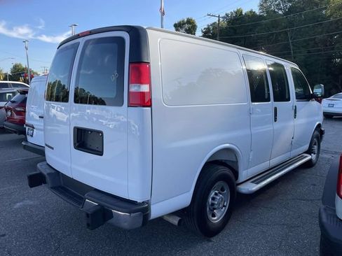 Used 2025 Chevrolet Express 2500 w/ Driver Convenience Package RWD image 7