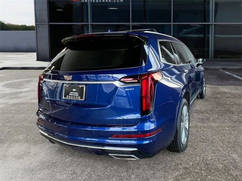 Certified 2023 Cadillac XT6 Premium Luxury image 4