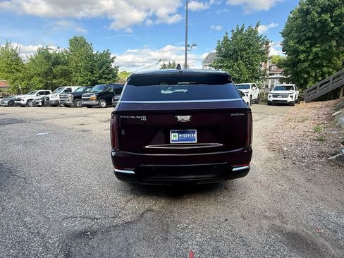 Used 2025 Cadillac Escalade IQ Luxury 1 w/ LPO, Radiant Package AWD/4WD image 5