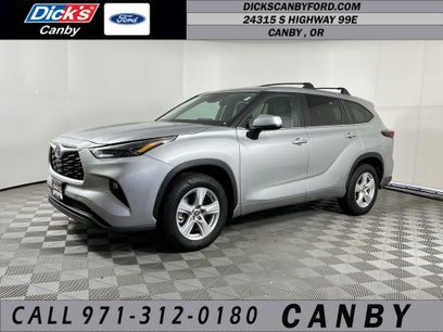 Used 2024 Toyota Highlander LE