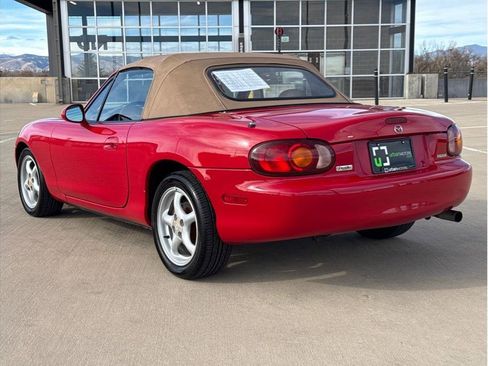 Used 1999 MAZDA MX-5 Miata image 6