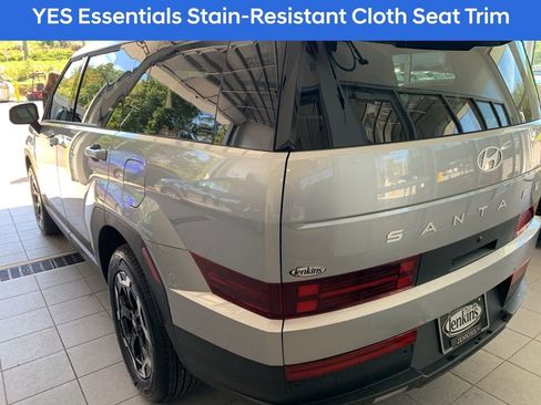 New 2026 Hyundai Santa Fe SE image 9