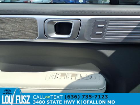 Used 2025 Hyundai Santa Fe Limited FWD image 24