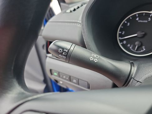 Used 2025 Nissan Sentra SV FWD image 31