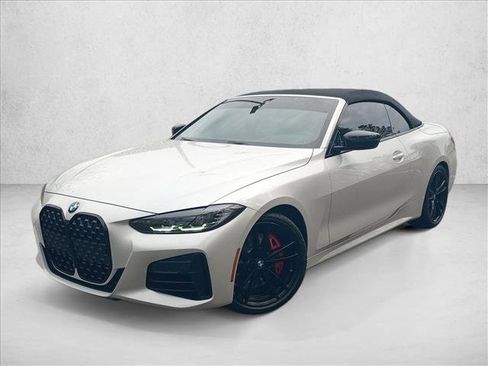 Used 2022 BMW M440i Convertible w/ Premium Package image 10