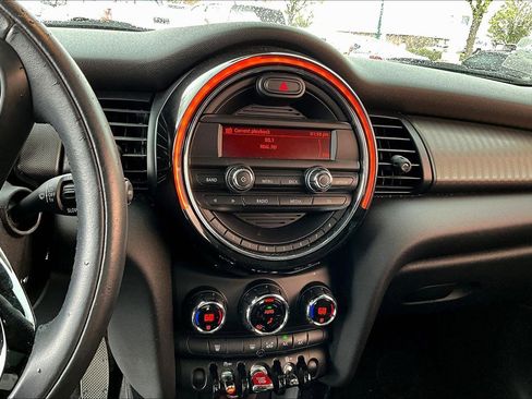Used 2016 MINI Cooper S image 5