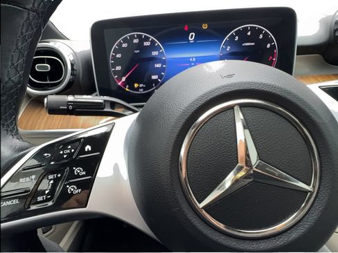 Used 2023 Mercedes-Benz C 300 Sedan image 41