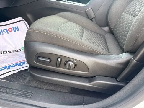 Used 2020 Chevrolet Equinox LT FWD image 14
