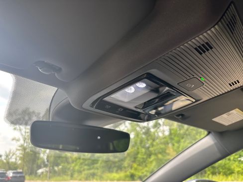 Used 2024 Volkswagen ID.4 S image 18