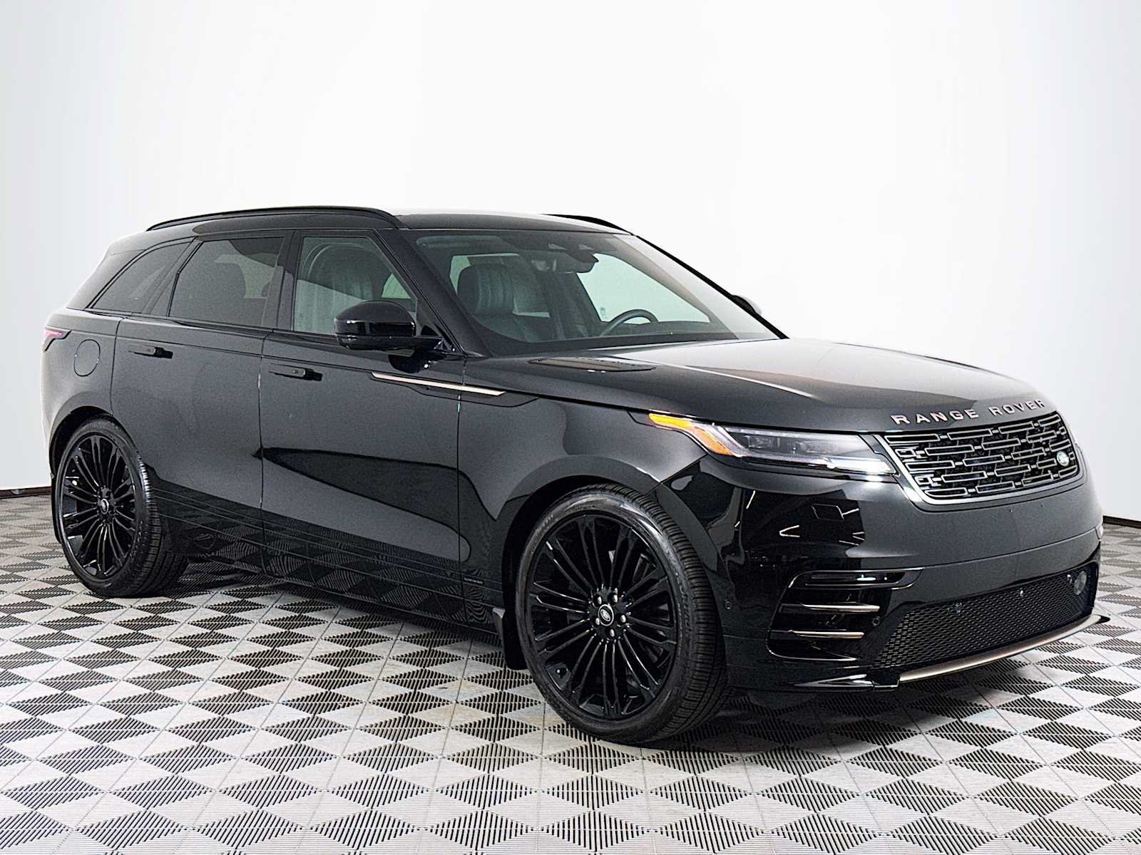 Used 2026 Land Rover Range Rover Velar Autobiography AWD/4WD image 3