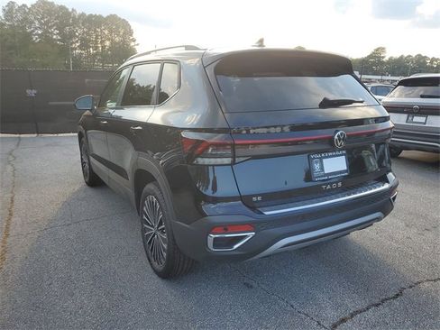 New 2025 Volkswagen Taos SE image 6