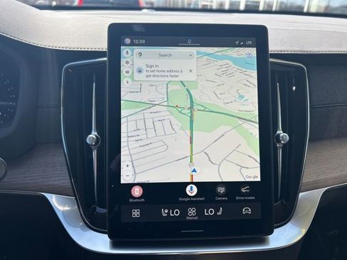 Certified 2025 Volvo XC90 B6 Plus AWD/4WD image 18