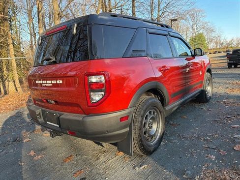 Used 2024 Ford Bronco Sport Outer Banks image 3