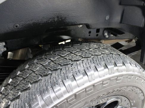 Used 2025 Ford F350 Lariat w/ Black Appearance Package image 42