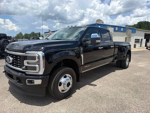 New 2026 Ford F350 Platinum w/ Platinum Plus Package AWD/4WD image 1