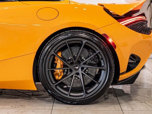 Used 2026 McLaren 750S Spider image 8