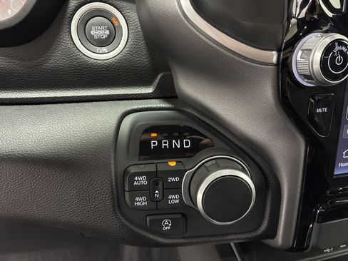 Certified 2025 RAM 1500 Big Horn AWD/4WD image 24