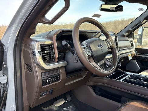 New 2026 Ford F350 King Ranch w/ Chrome Package image 32