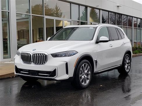 New 2026 BMW X5 xDrive50e image 1