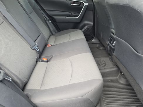 Certified 2021 Toyota RAV4 XLE FWD image 11