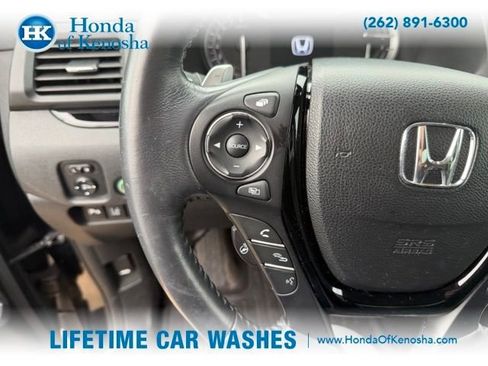Used 2017 Honda Pilot Elite image 10