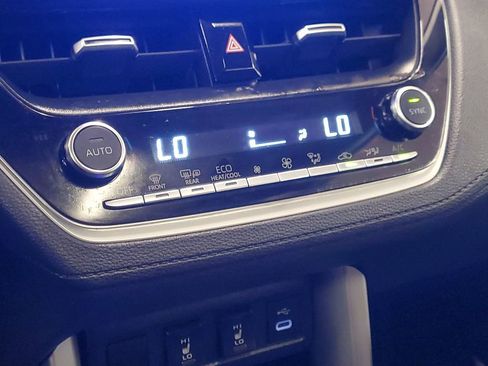 Used 2023 Toyota Corolla Cross XLE w/ Convenience Package image 29