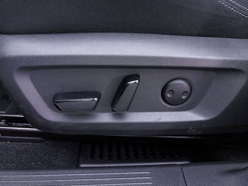 Used 2023 Nissan Rogue SV FWD image 18