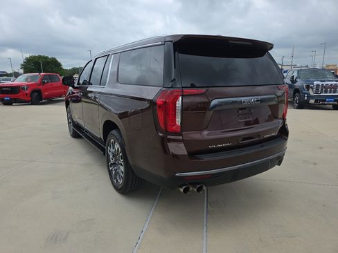 Certified 2023 GMC Yukon XL Denali Ultimate AWD/4WD image 19