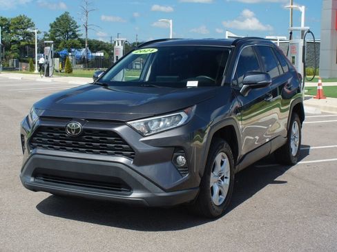 Used 2021 Toyota RAV4 XLE FWD image 23