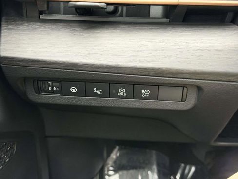 Used 2023 Nissan Ariya FWD image 21