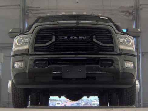 Used 2018 RAM 3500 Laramie w/ Sport Appearance Group AWD/4WD image 5