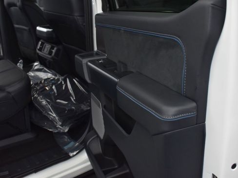 New 2025 Ford F150 Platinum image 15